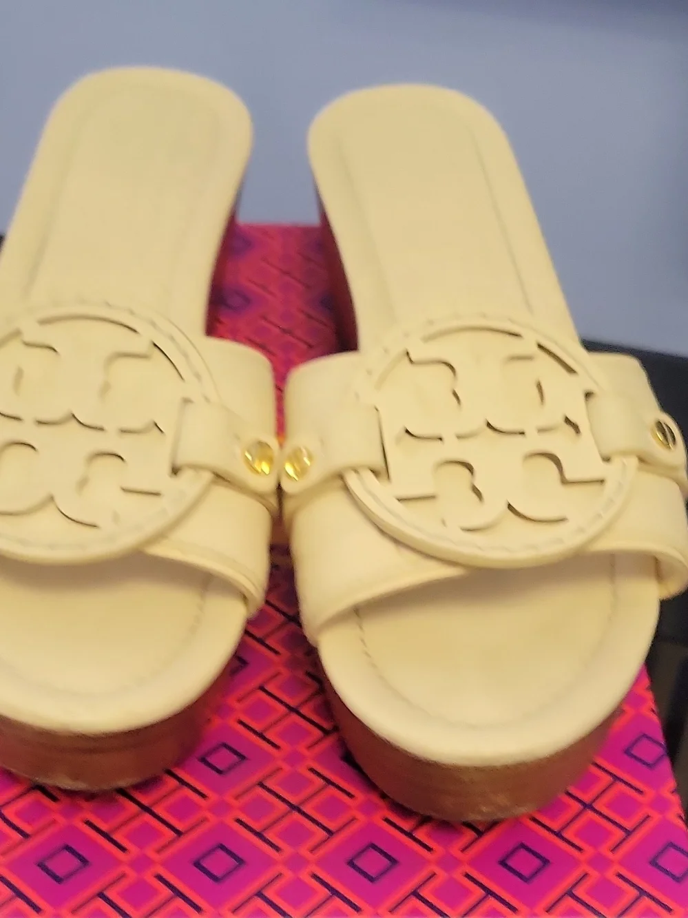 Tory Burch Cream Slide Sandals with Logo Medallion